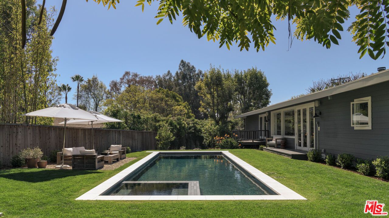 Backyard, Exterior, Pool