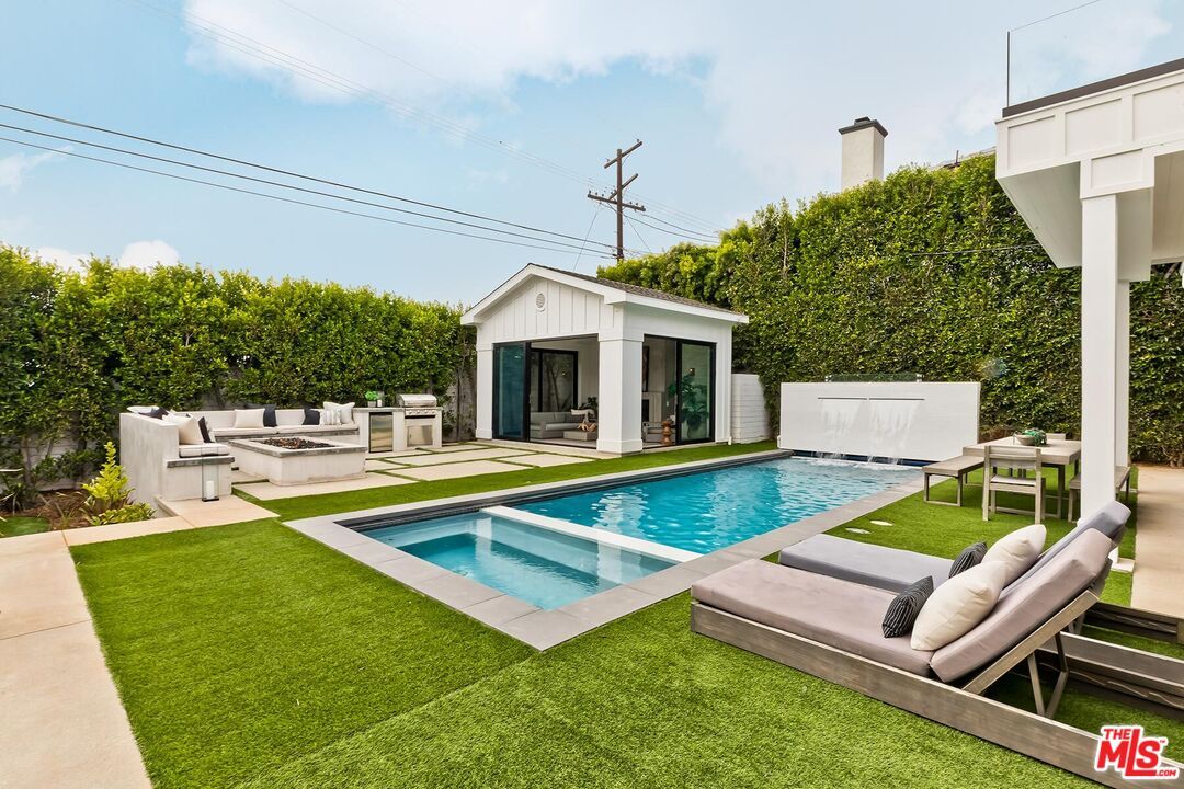 Backyard, Exterior, Pool