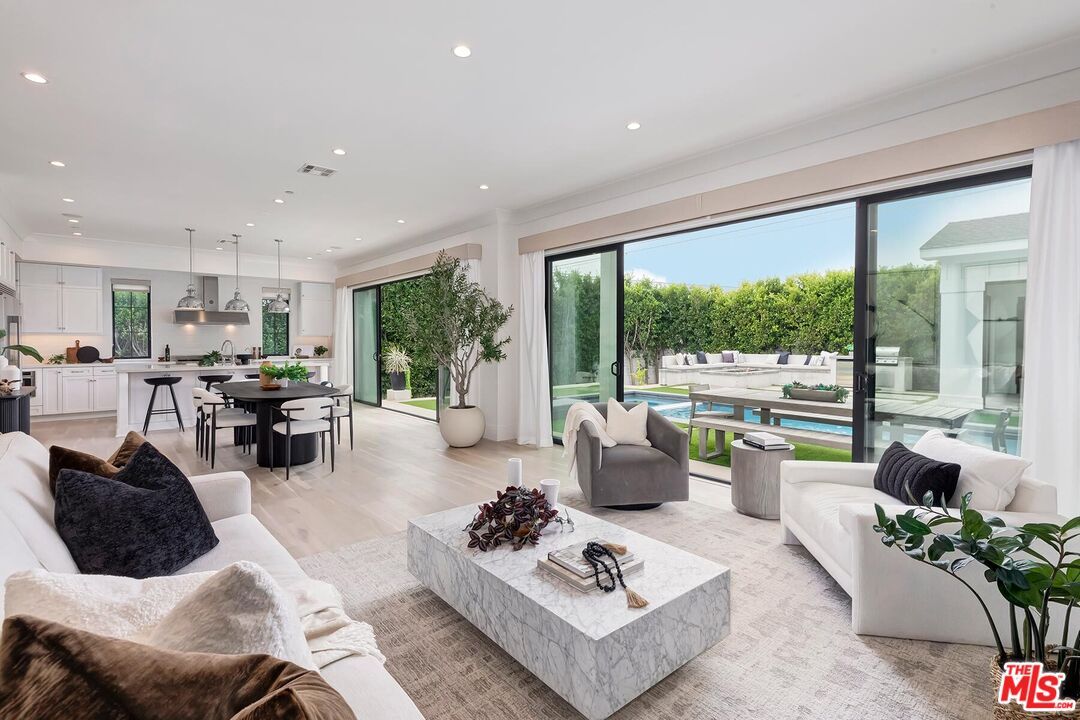 Dining room, Interior, Kitchen, Living room, Pendant Lights, Recessed Lighting, Wood Texture Flooring