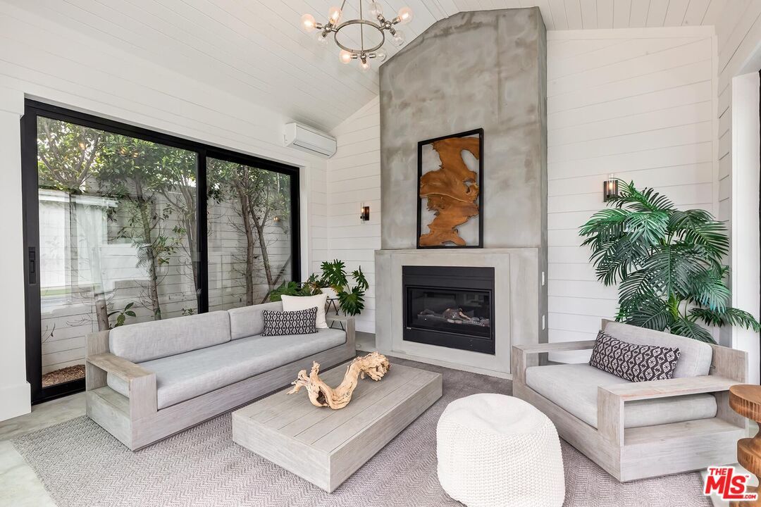 Fireplace, Interior, Living room, Pendant Lights