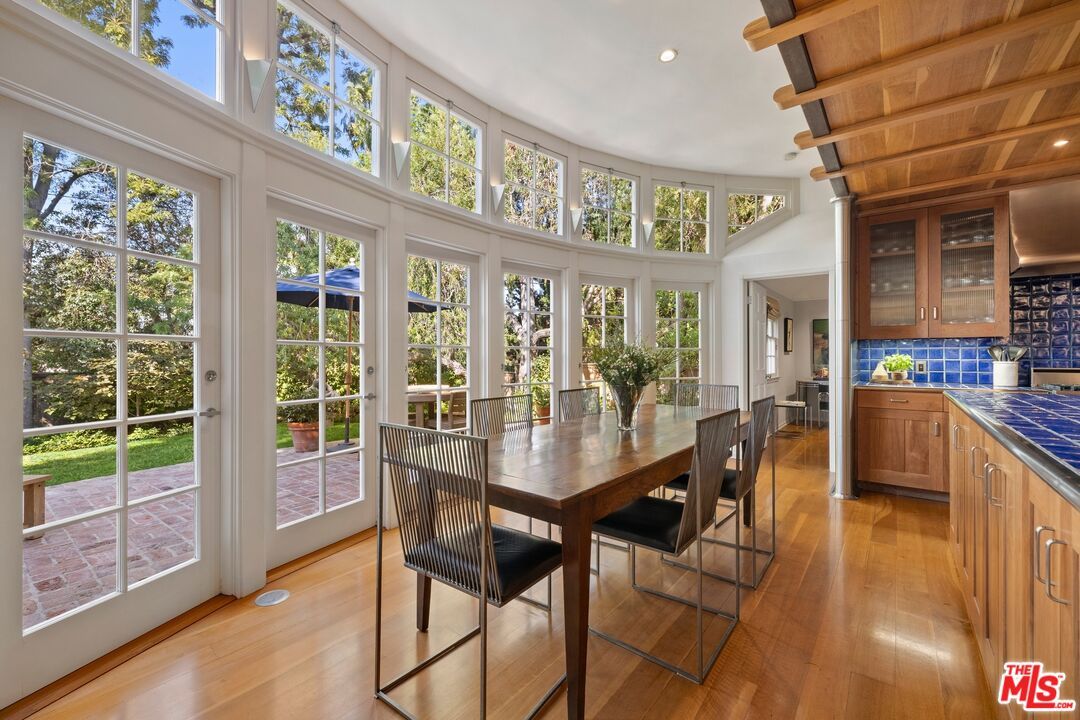 Dining room, Interior, Recessed Lighting, Sun Room, Wooden Beams, Wooden Ceilings, Wood Texture Flooring