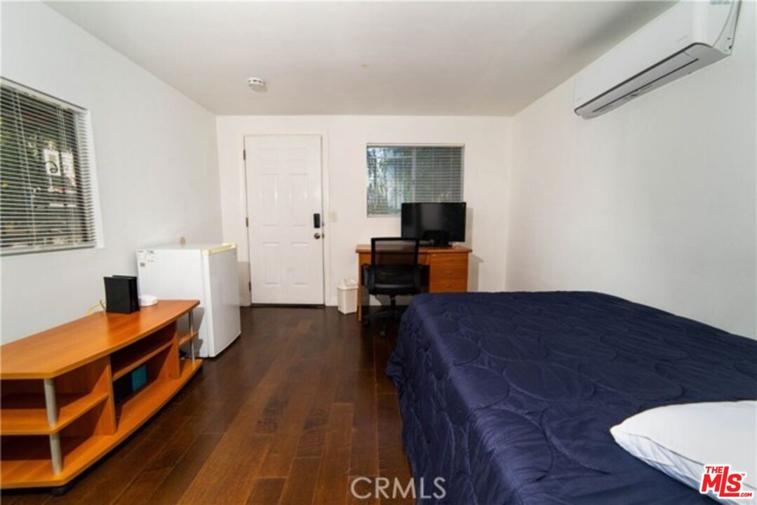 Bedroom, Home Office, Interior, Wood Texture Flooring