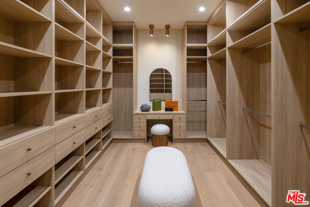 Home Office, Interior, Recessed Lighting, Walk-in Closets, Wood Texture Flooring