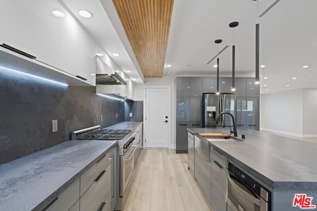 Interior, Kitchen, Pendant Lights, Recessed Lighting, Stainless Steel Appliances, Wooden Ceilings, Wood Texture Flooring