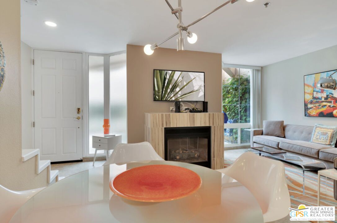 Fireplace, Interior, Living room, Pendant Lights, Recessed Lighting