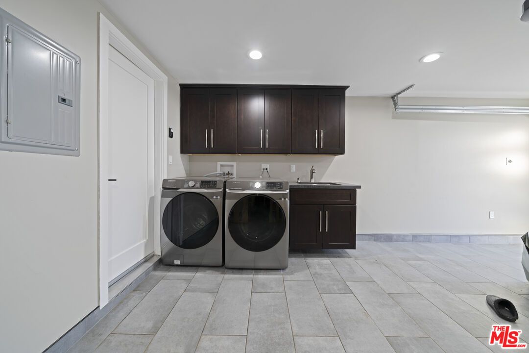 Interior, Recessed Lighting, Washer