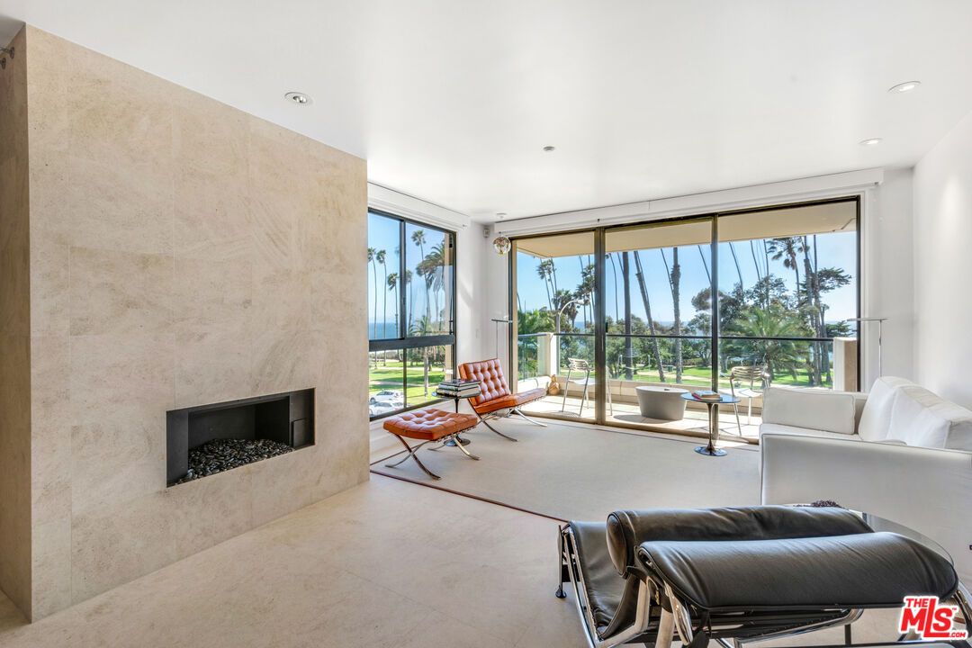 Fireplace, Interior, Living room, Recessed Lighting