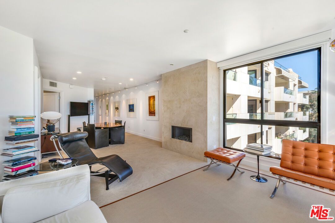 Fireplace, Interior, Living room, Recessed Lighting