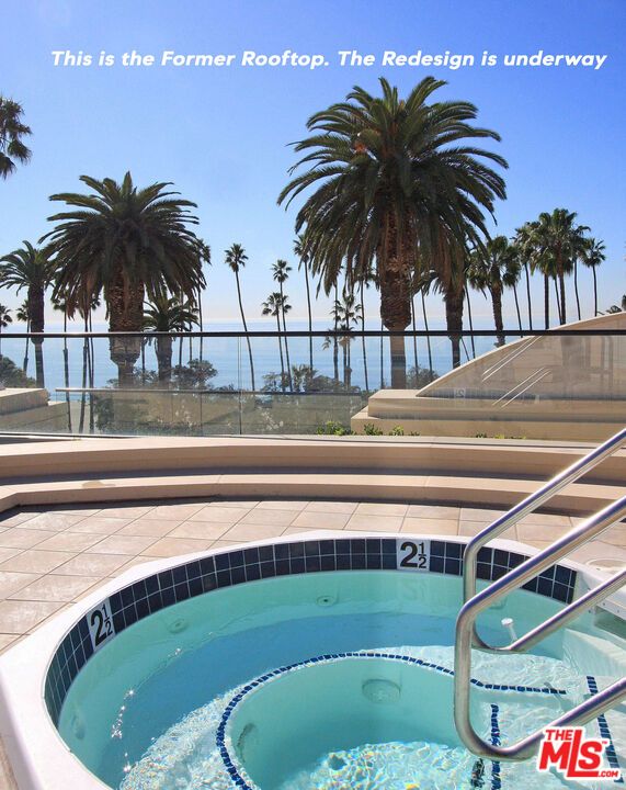 Exterior, Pool, Water