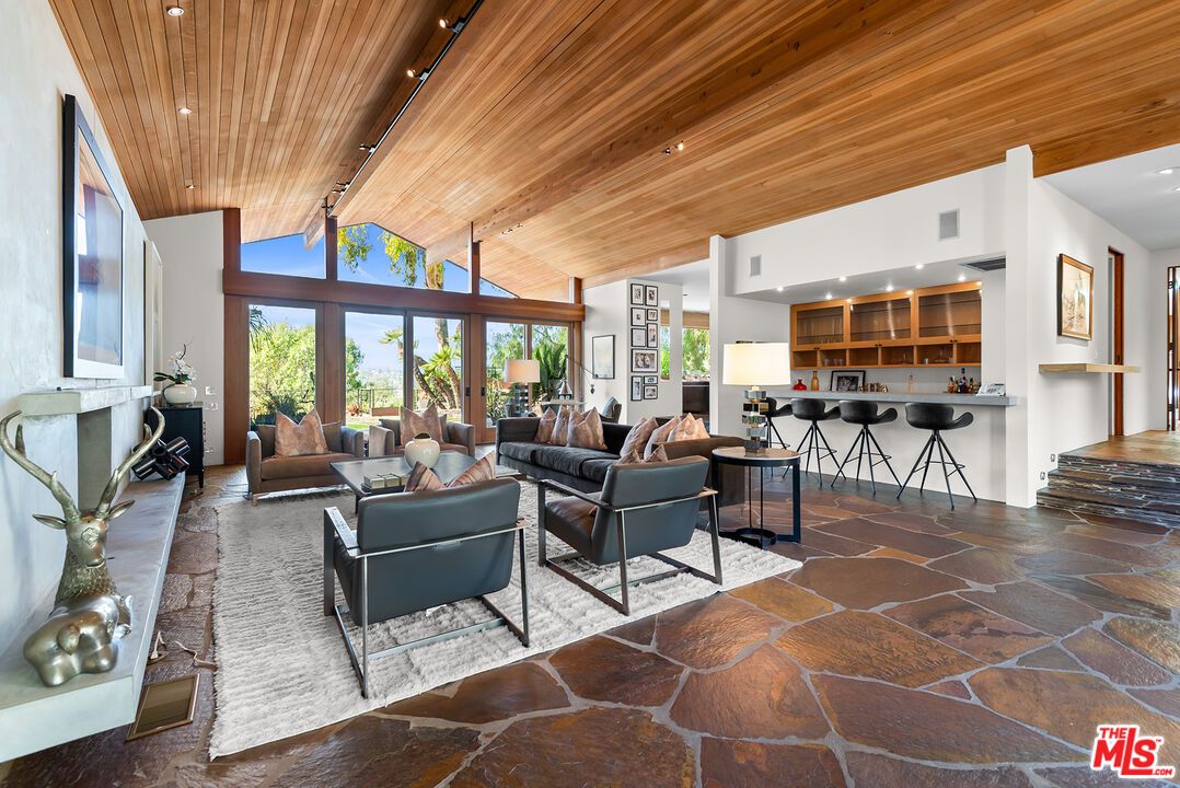 Interior, Living room, Recessed Lighting, Wooden Beams, Wooden Ceilings