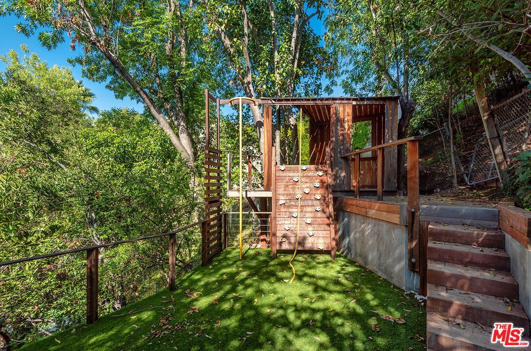 Backyard, Exterior, Playground