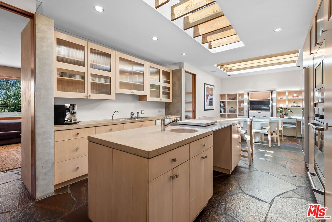 Dining room, Interior, Kitchen, Recessed Lighting, Stainless Steel Appliances