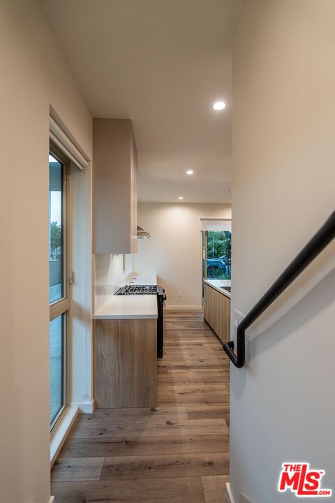 Interior, Recessed Lighting, Wood Texture Flooring