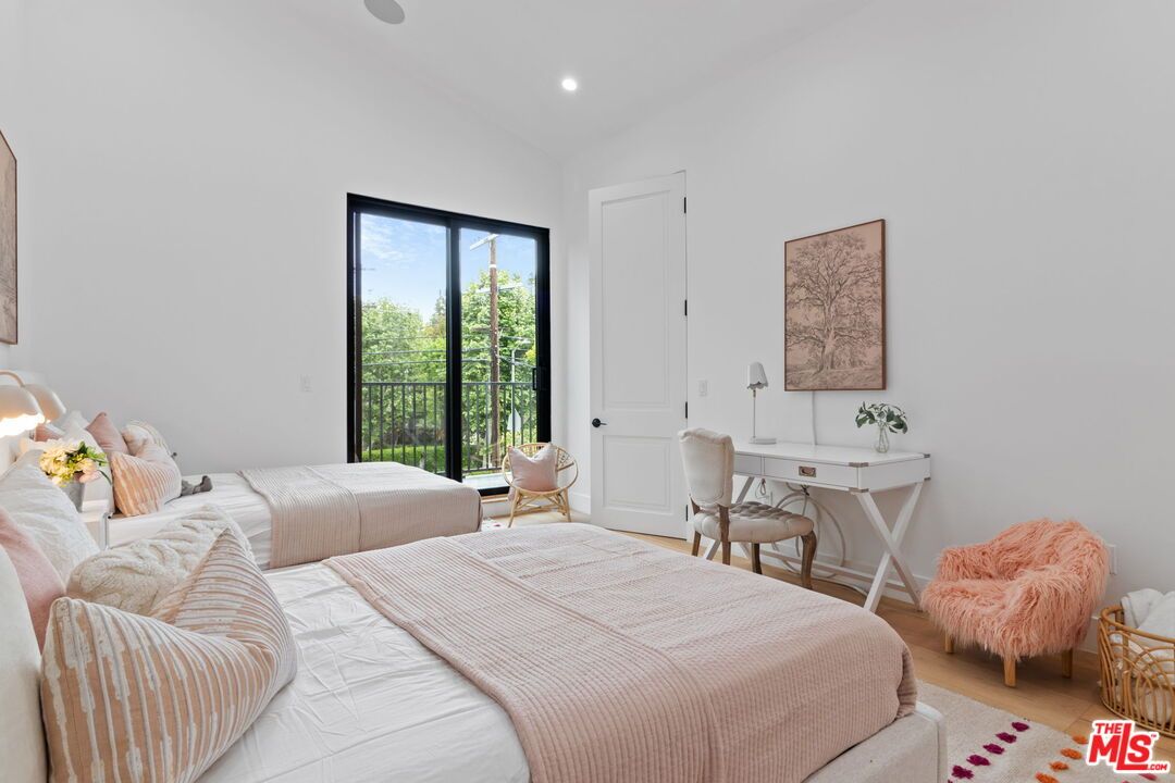 Bedroom, Home Office, Interior, Recessed Lighting