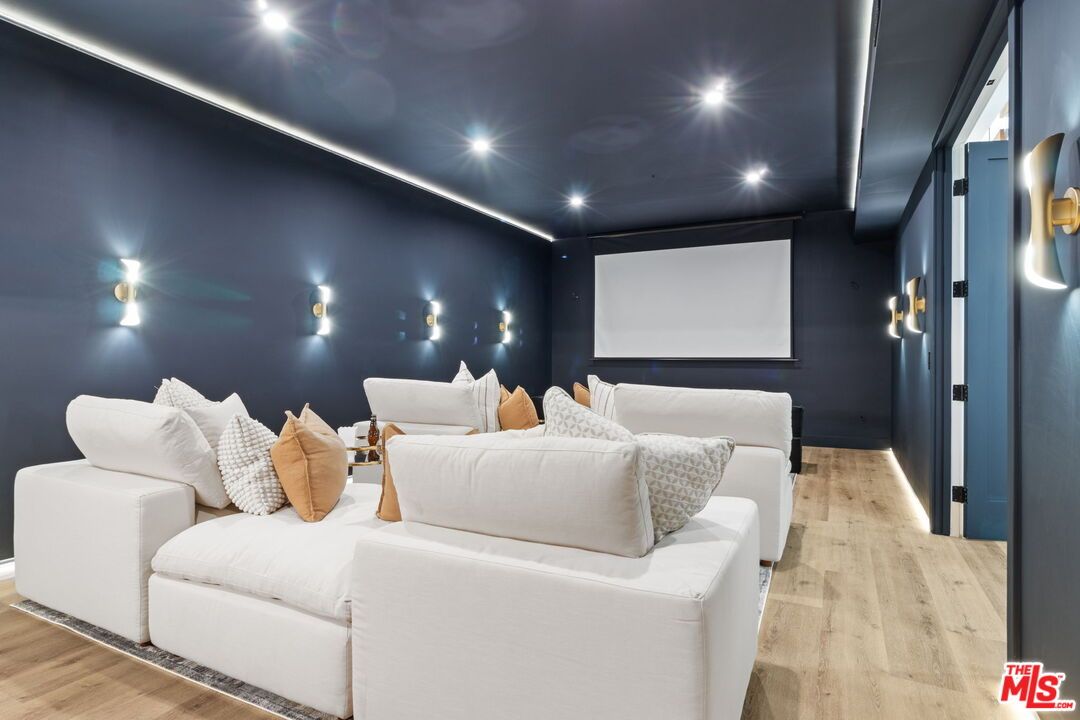 Interior, Projection Screen, Recessed Lighting, Theatre Room, Wood Texture Flooring