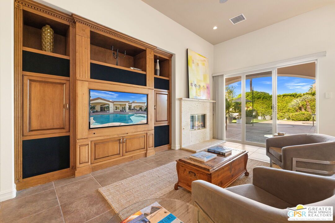 Fireplace, Interior, Living room, Recessed Lighting