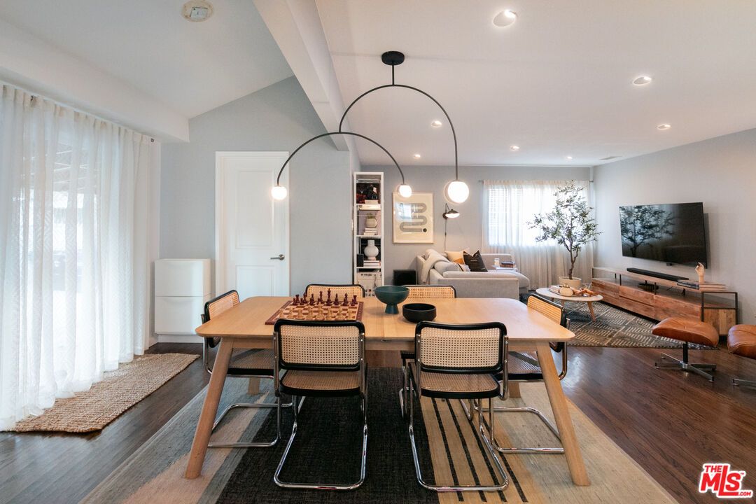 Dining room, Interior, Living room, Recessed Lighting, Wood Texture Flooring