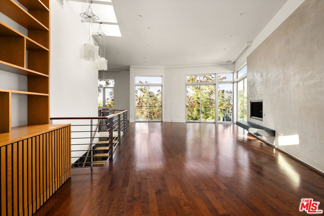 Chandelier, Interior, Recessed Lighting, Wood Texture Flooring