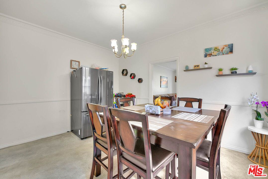 Chandelier, Dining room, Interior
