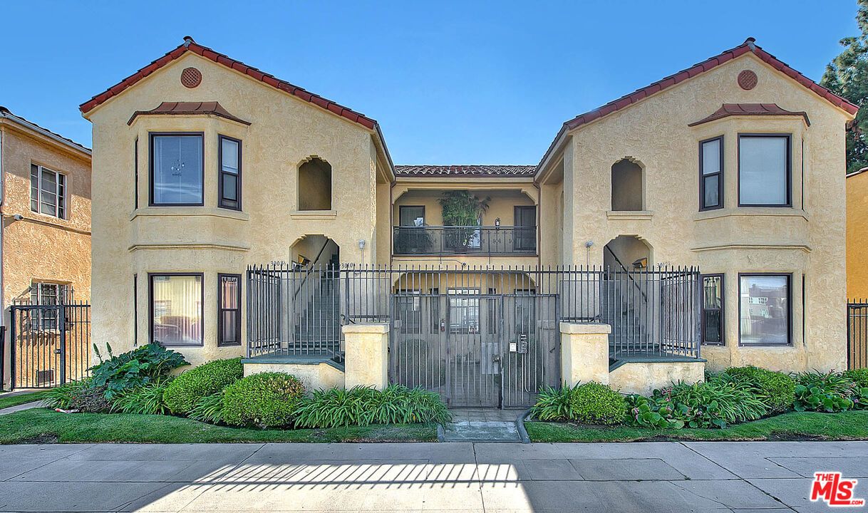 Exterior, Facade, Spanish Mediterranean