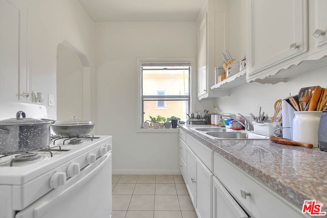 Interior, Kitchen, Tile Countertops