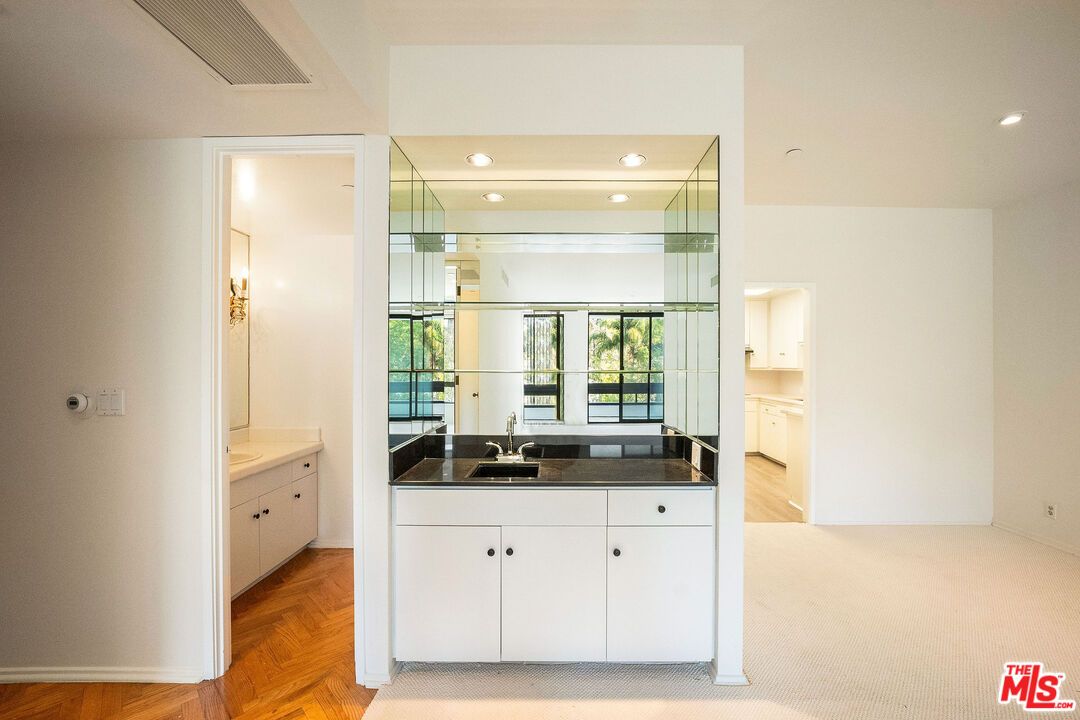 Bathroom, Interior, Recessed Lighting, Wood Texture Flooring