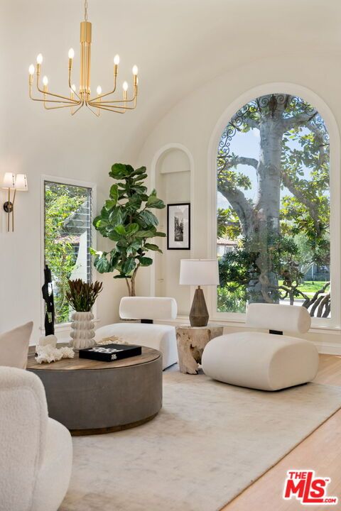 Chandelier, Interior, Living room