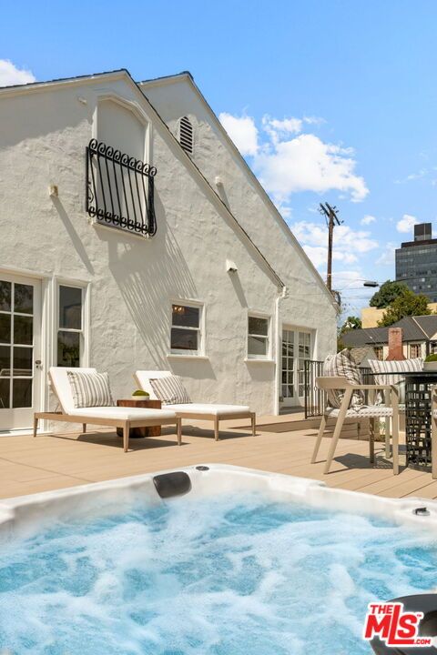 Exterior, Hot Tub, Pool