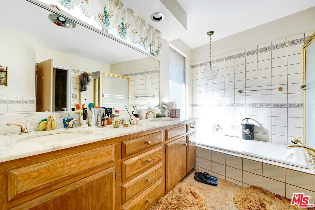 Bathroom, Dual Sink Vanities, Glass Shower, Interior