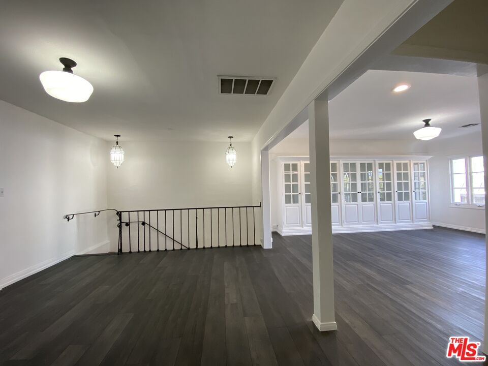 Empty room, Interior, Pendant Lights, Recessed Lighting, Wood Texture Flooring