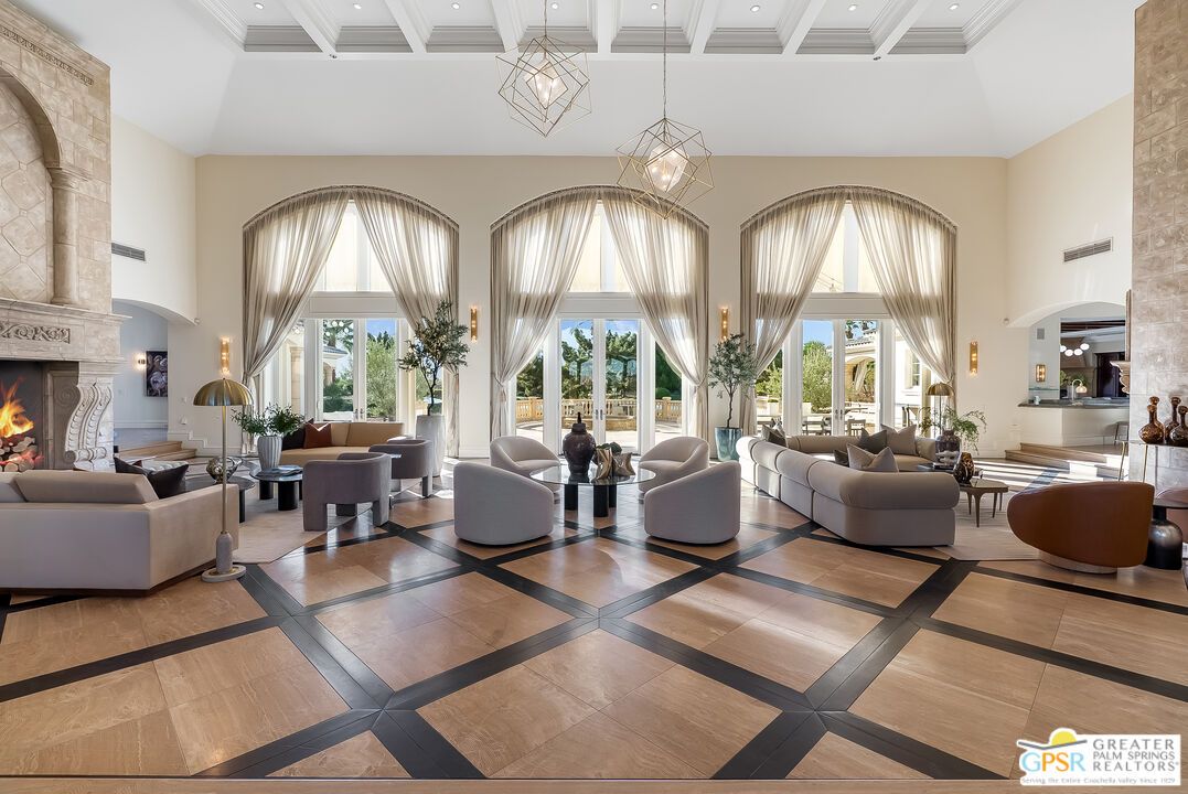 Fireplace, Interior, Living room, Pendant Lights, Recessed Lighting