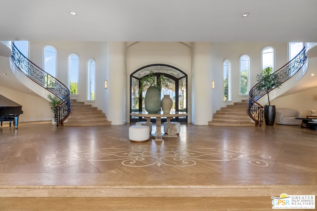 Interior, Piano, Recessed Lighting, Wood Texture Flooring