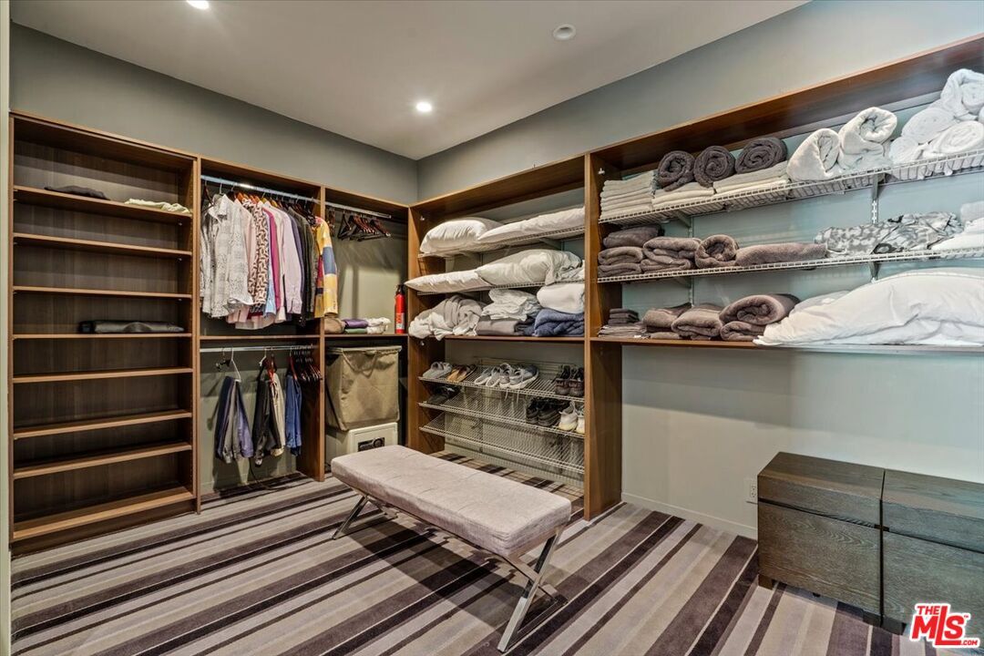 Interior, Recessed Lighting, Walk-in Closets, Wood Texture Flooring