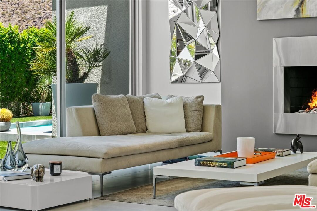 Fireplace, Interior, Living room