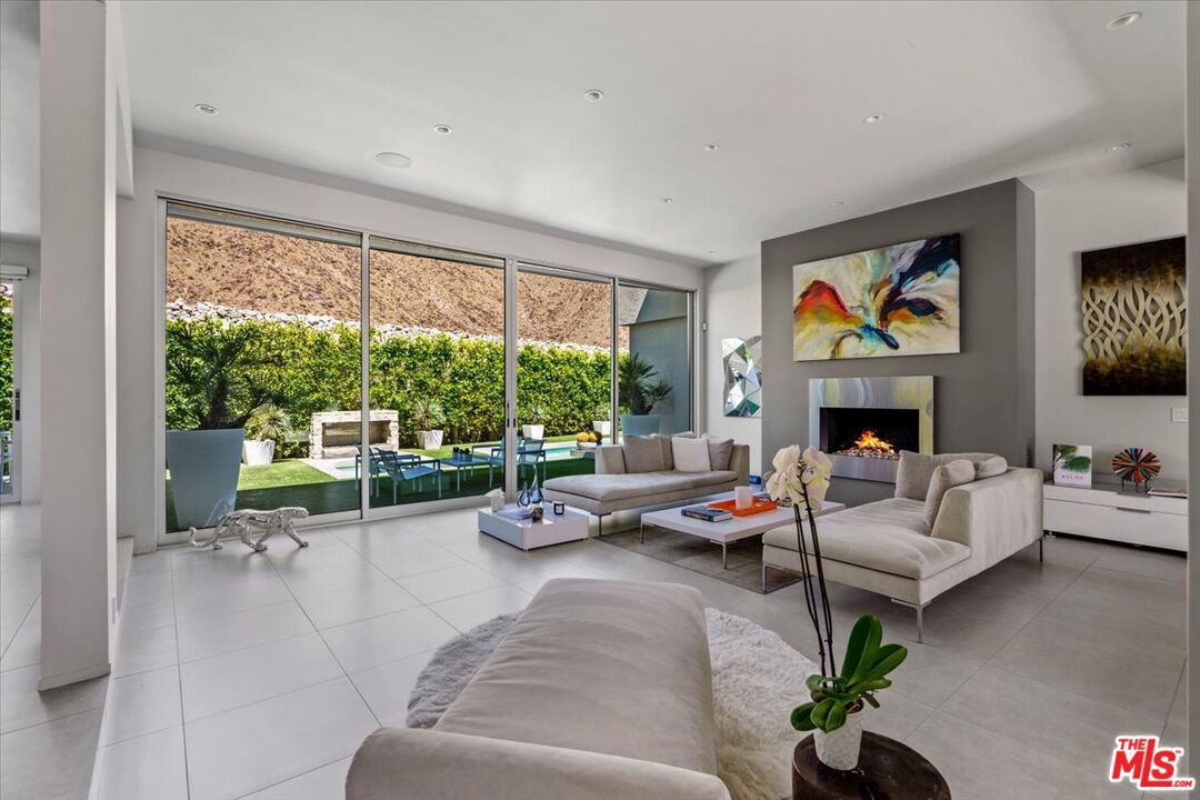 Fireplace, Interior, Living room, Recessed Lighting