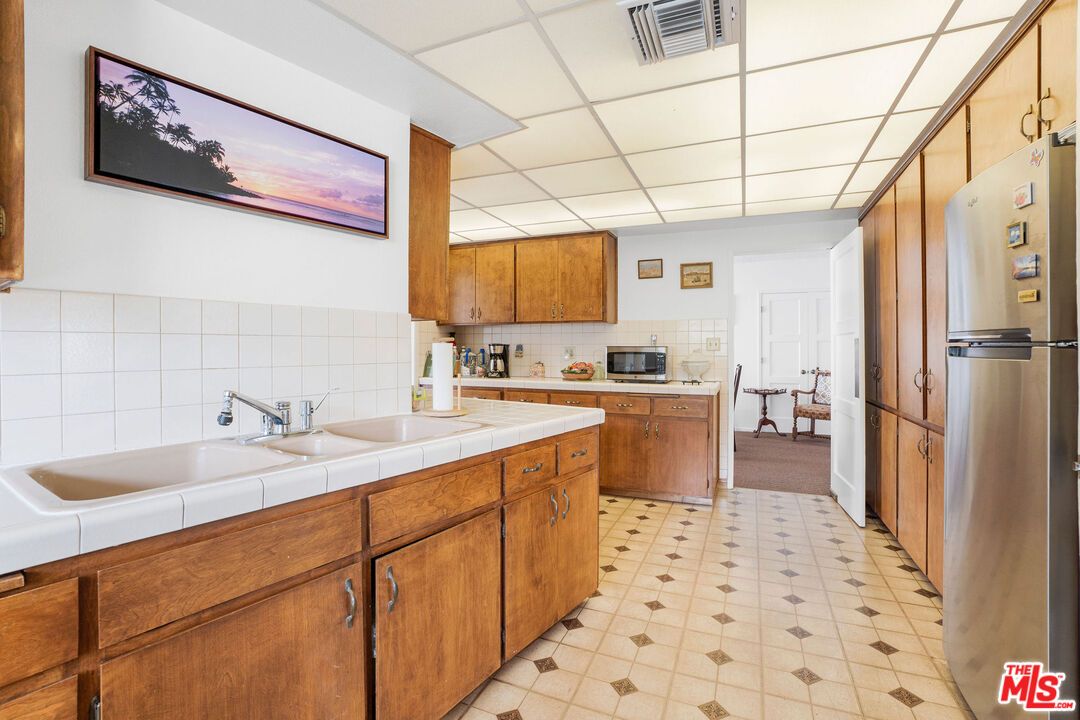 Interior, Kitchen, Tile Countertops