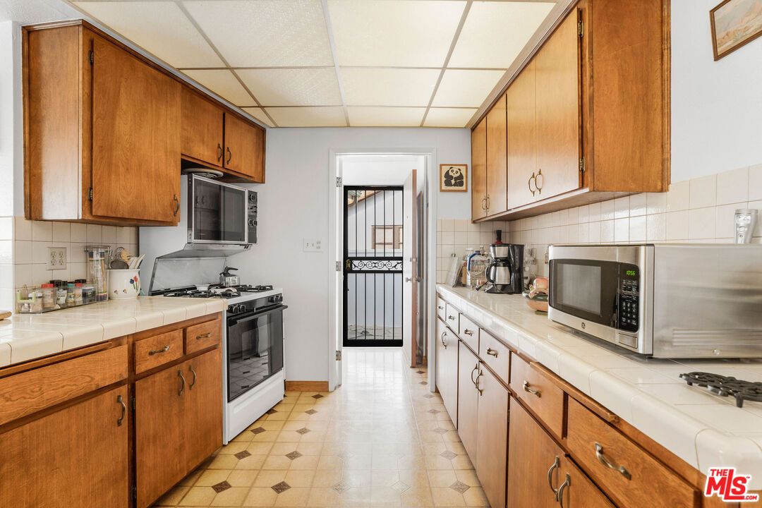 Interior, Kitchen, Tile Countertops