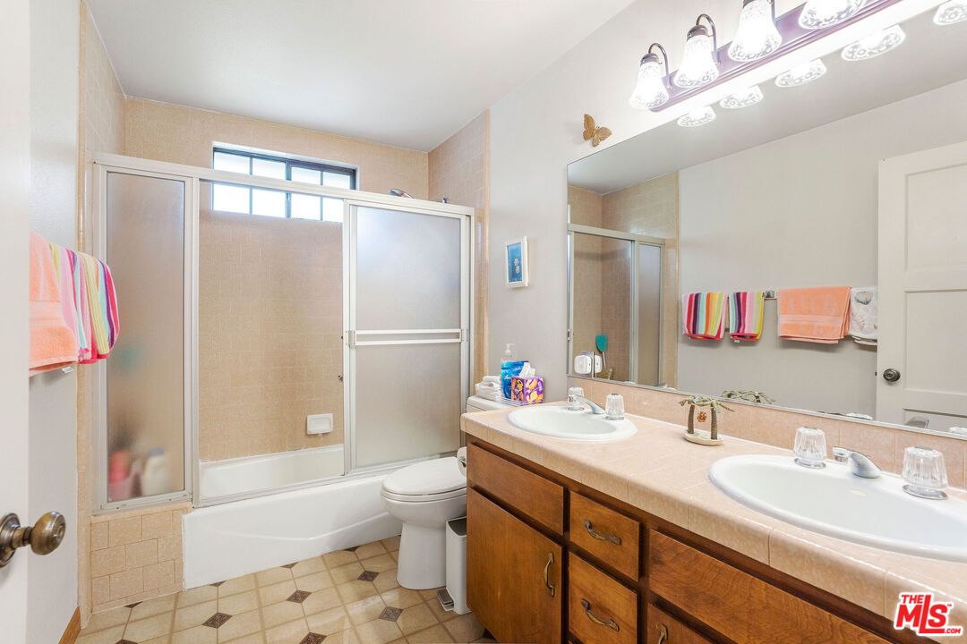 Bathroom, Dual Sink Vanities, Glass Shower, Interior, Tile Countertops