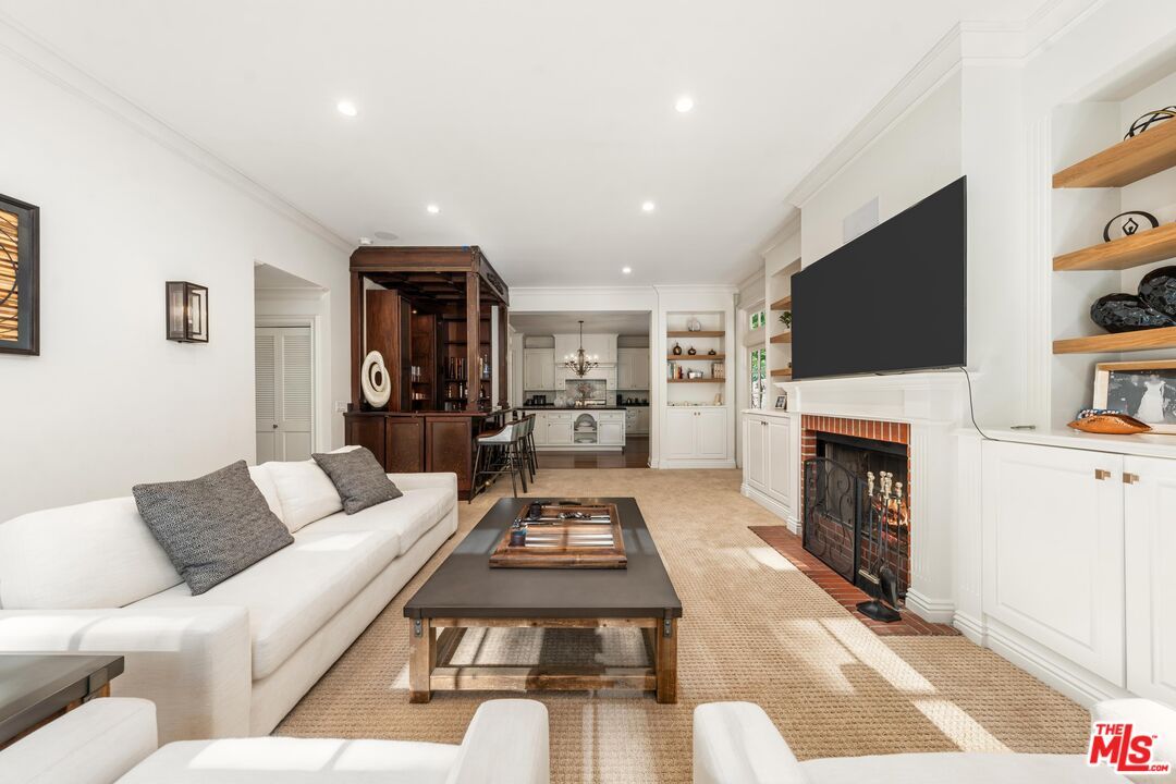 Fireplace, Interior, Living room, Recessed Lighting