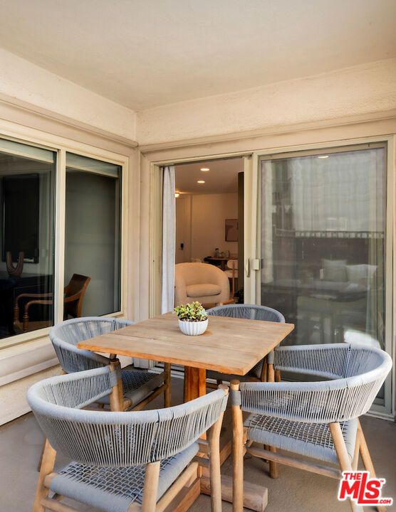 Dining room, Interior, Living room, Recessed Lighting