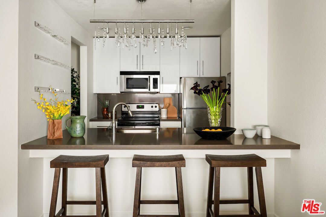 Interior, Kitchen, Stainless Steel Appliances