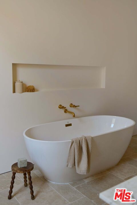 Bathroom, Free Standing Baths, Interior