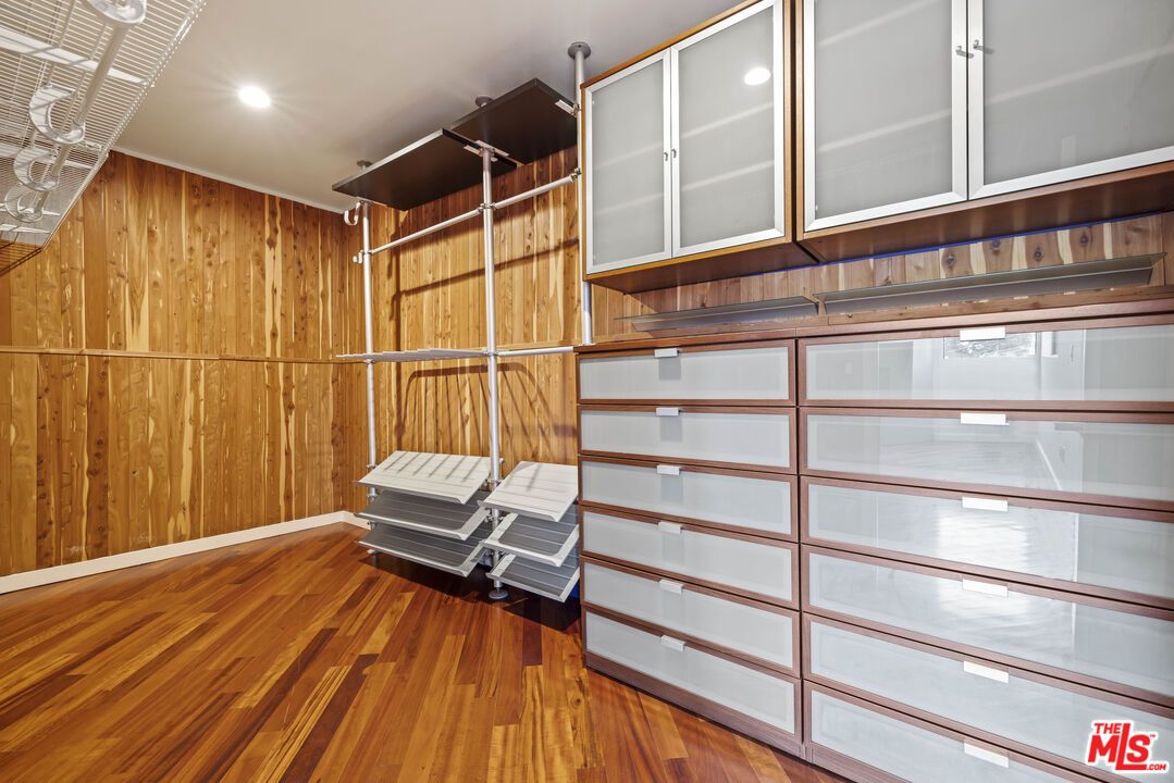 Interior, Recessed Lighting, Wood Texture Flooring, Wooden Walls