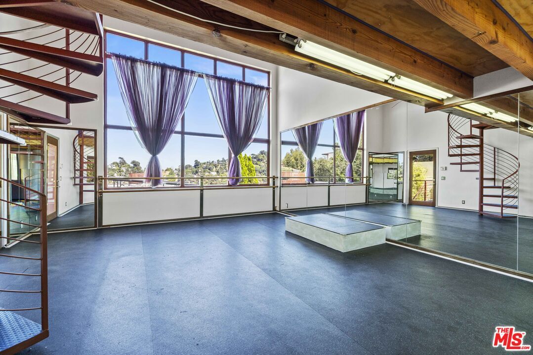 Interior, Wooden Beams