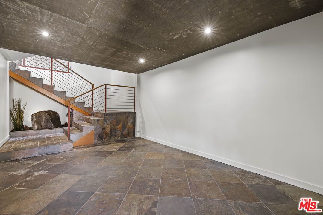 Fireplace, Interior, Recessed Lighting