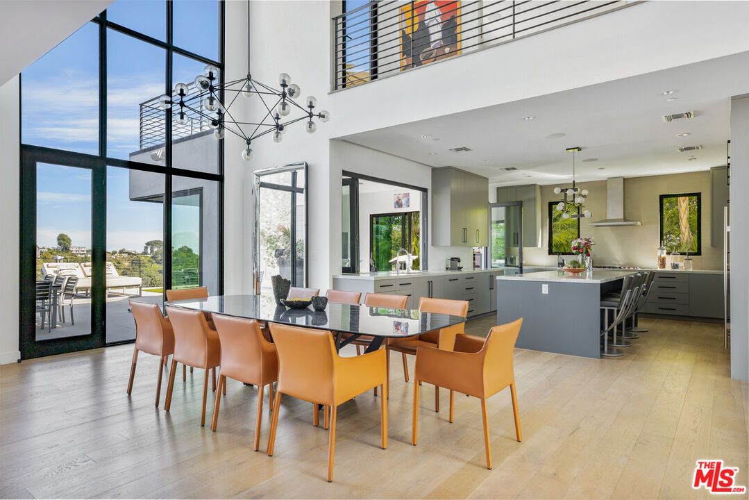 Dining room, Interior, Kitchen, Pendant Lights, Recessed Lighting, Wood Texture Flooring