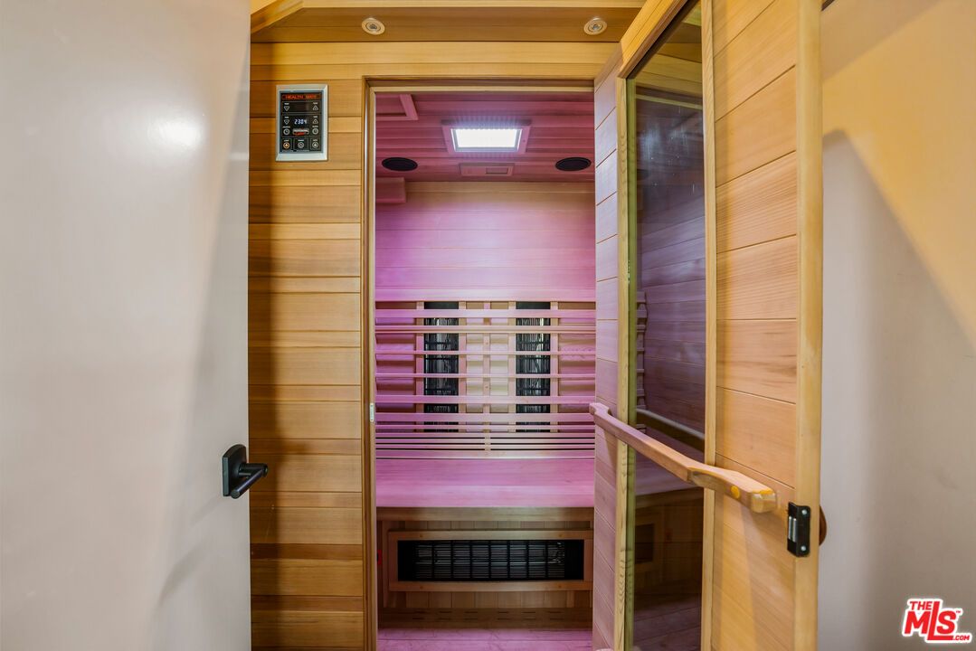 Interior, Recessed Lighting, Sauna Room