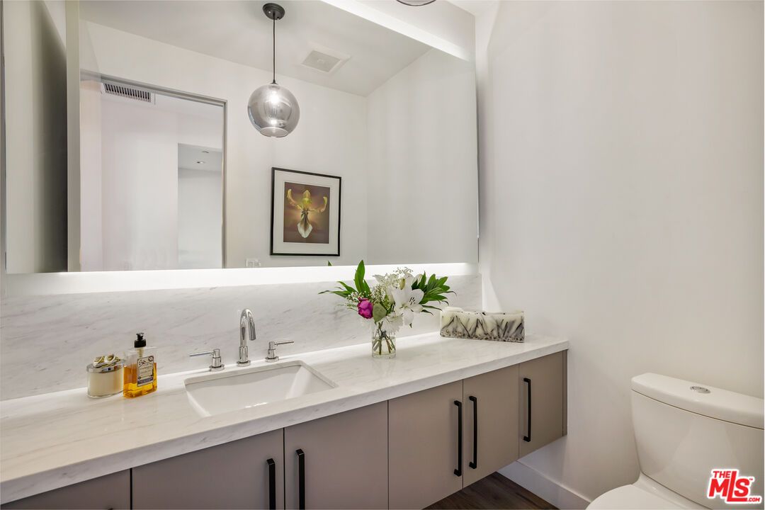 Bathroom, Interior, Pendant Lights, Wood Texture Flooring