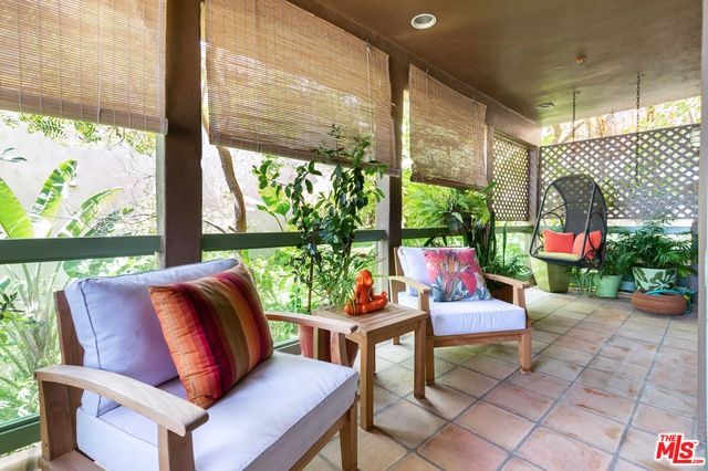 Interior, Recessed Lighting, Sun Room