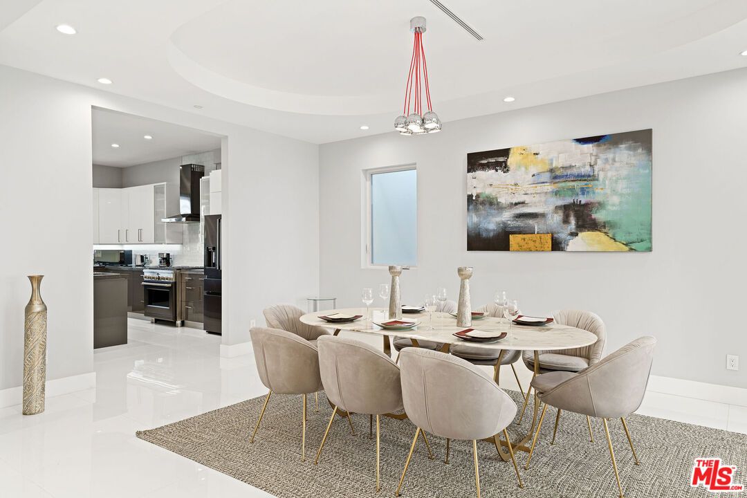 Dining room, Interior, Kitchen, Pendant Lights, Recessed Lighting, Stainless Steel Appliances